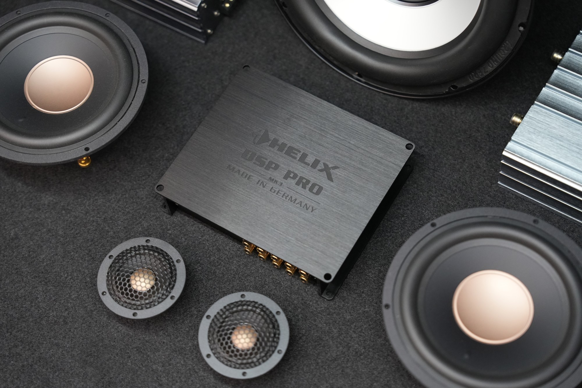 Bemutatjuk bemutató VW Golf 8-unkat, amely sound quality audiorendszerrel van felszerelve