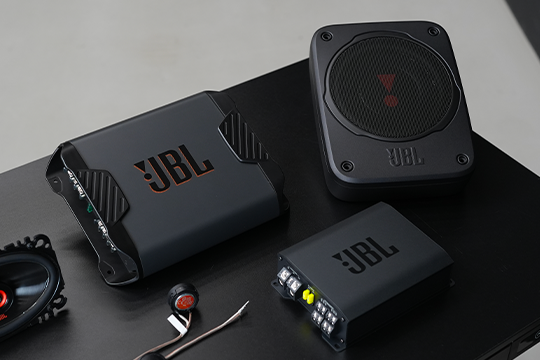 A JBL bejelentette az újdonságokat: régóta nem volt ennyi új termék!