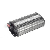 Feszültség átalakító 12V-tól 230V-ig, USB, 600W - CAR600