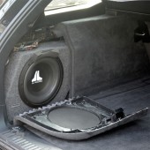 OEM mélyláda Basser 10" – BMW 5 (E61) Touring