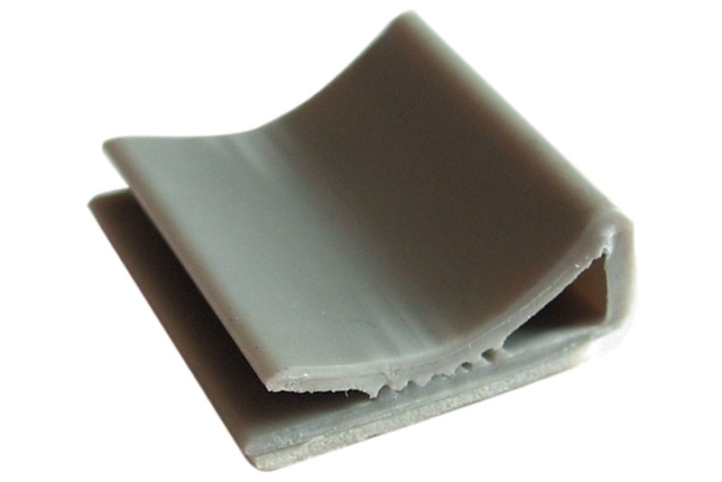 28 × 25 × 10 mm öntapadós kötegelő talp (100 db)